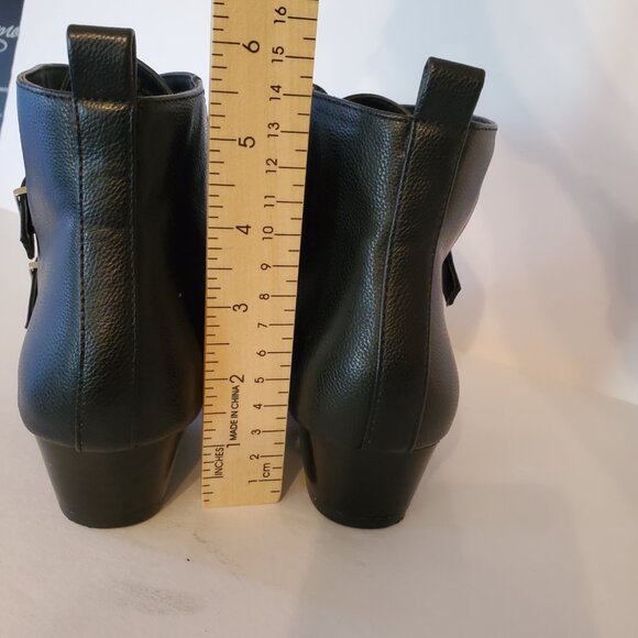 Who What wear Pointed Toe Buckle Women's Ankle Zipper Boots Black Size 7.5. - Picture 7 of 12